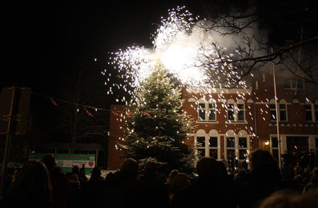 juletraet_taendt.jpg